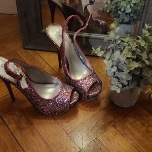Gorgeous Bling/Glitter Pink Shoes/Heels 7.5 Quipid EUC hp🔥🔥🔥🔥